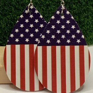 USA Earring, Flag Earring, Patriotic Earring, Fourth of July Earring, Gift Idea